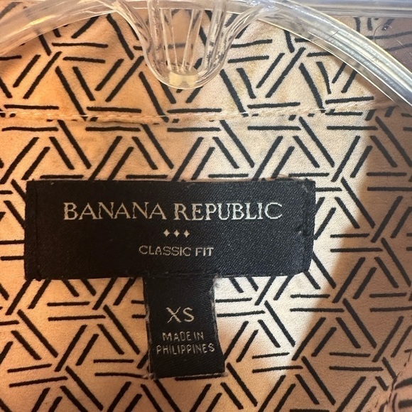 Banana Republic XS Women’s Geometric Classic Fit Blouse - Picture 8 of 12